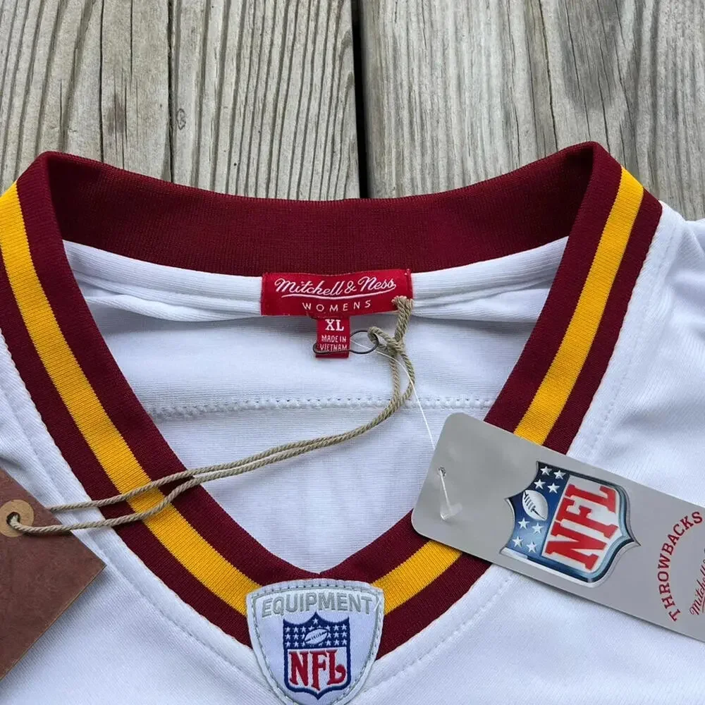 Women's Mitchell & Ness NFL Washington Redskins Legacy Jersey Sean Taylor - Picture 5 of 9